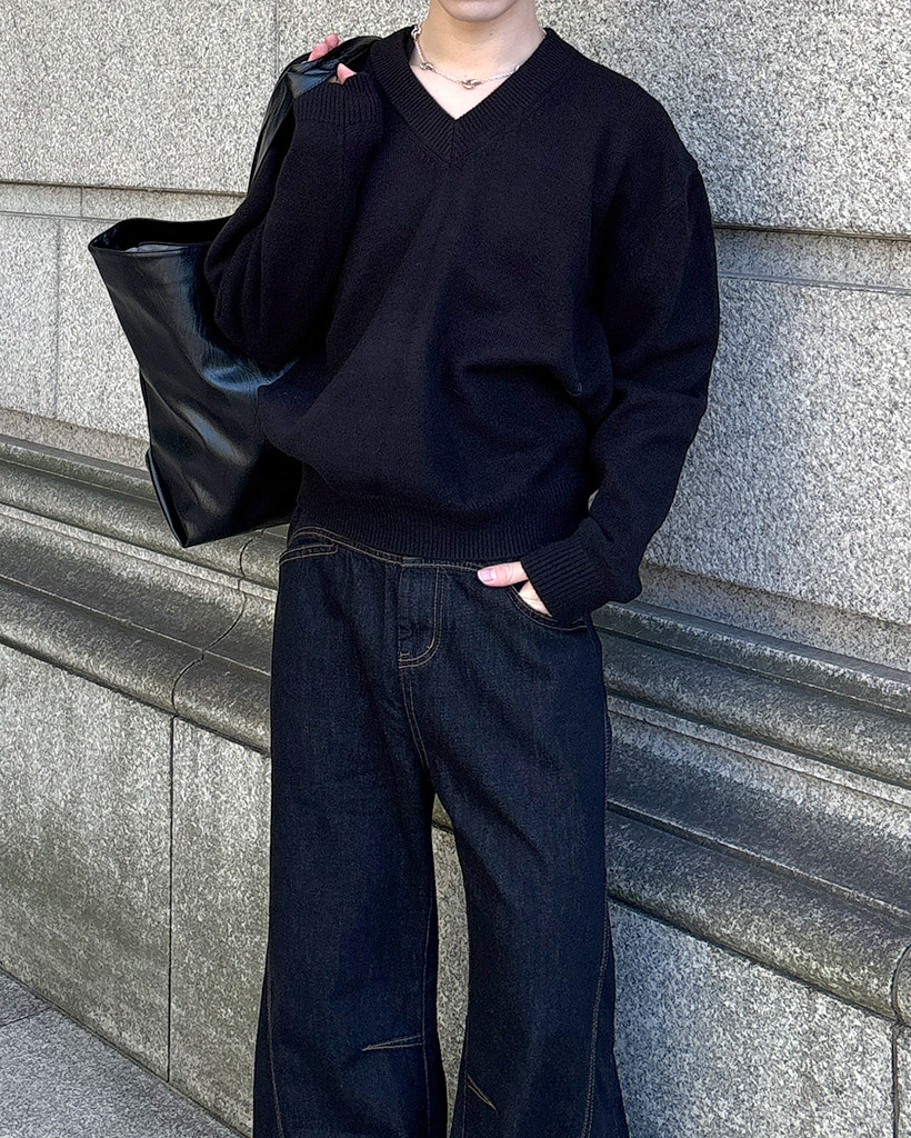 オーバーサイズVネックニット