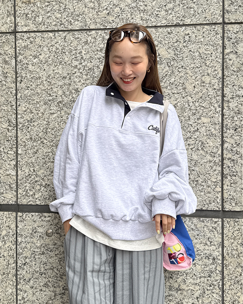 ハイネックハーフボタンスウェットシャツ