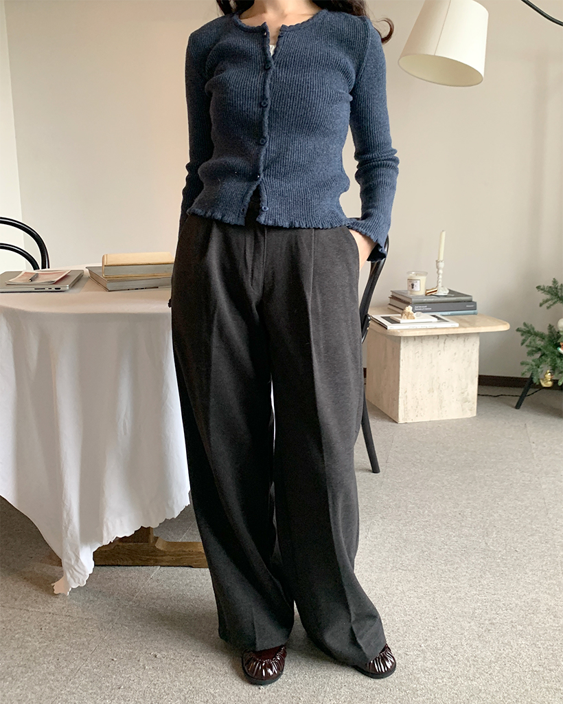 ピンタック起毛スラックス