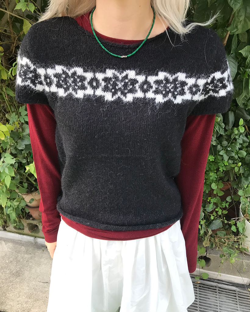 ジャカードスノーフレークショートスリーブニット