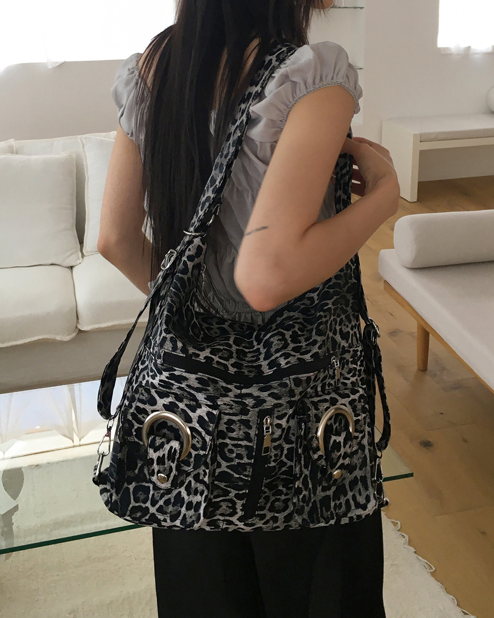 COS レオパード柄ショルダーバッグ レオパードヒョウ柄ジッパービックショルダーバック