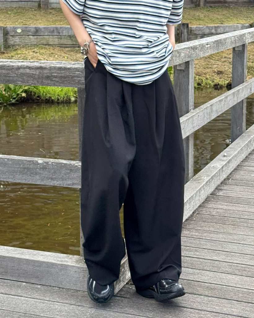 ピンタックワイドスラックス
