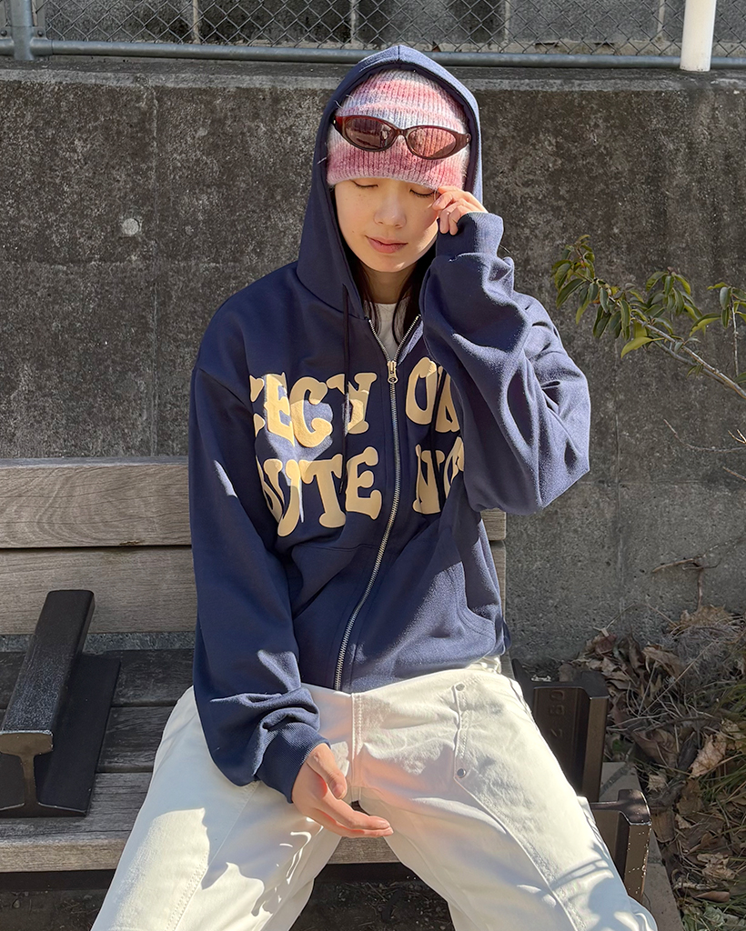 オーバーサイズレタリング2WAYフーディージップアップ