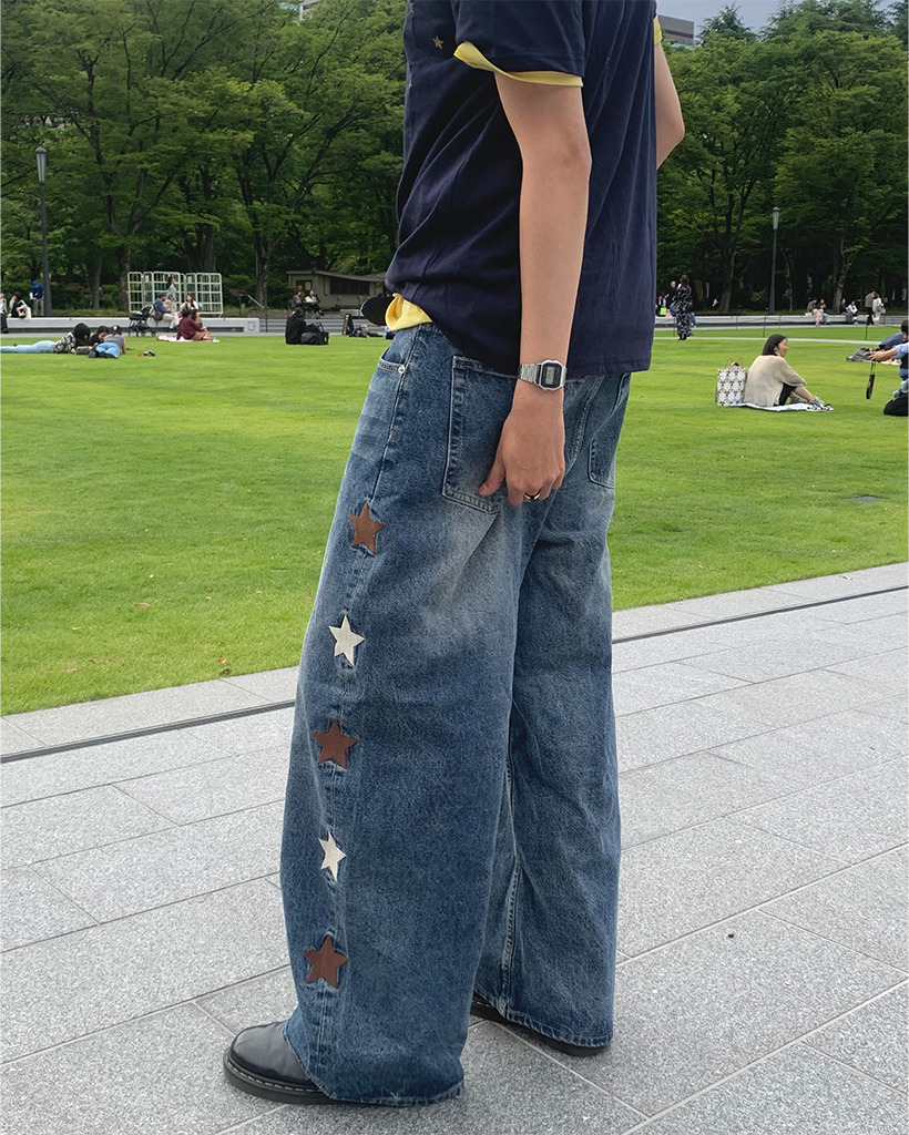 （ユニセックス）スター刺繍デニムパンツ