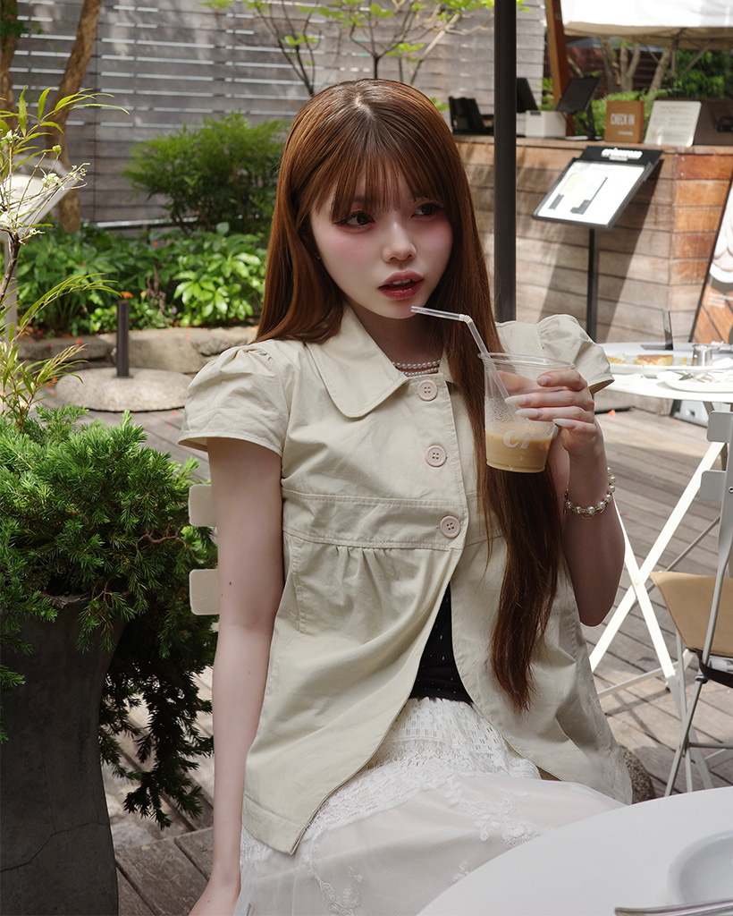 ボタンパフスリーブブラウス
