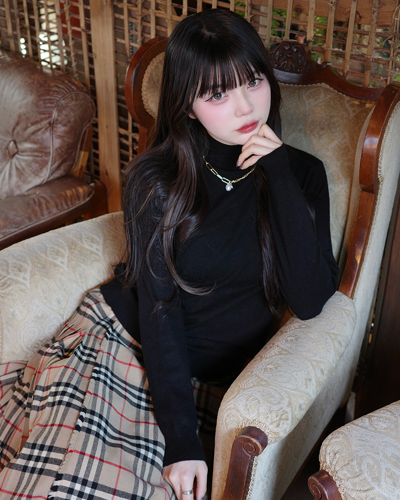 ベーシックハイネックニット