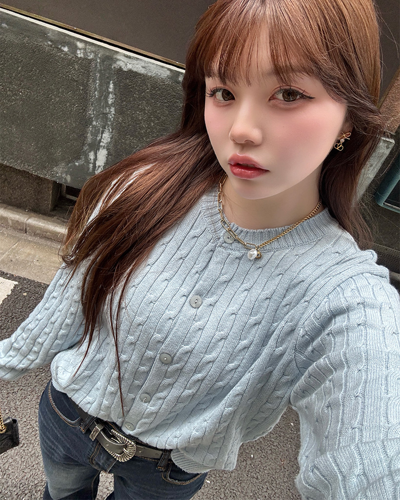 ケーブルニットカーディガン