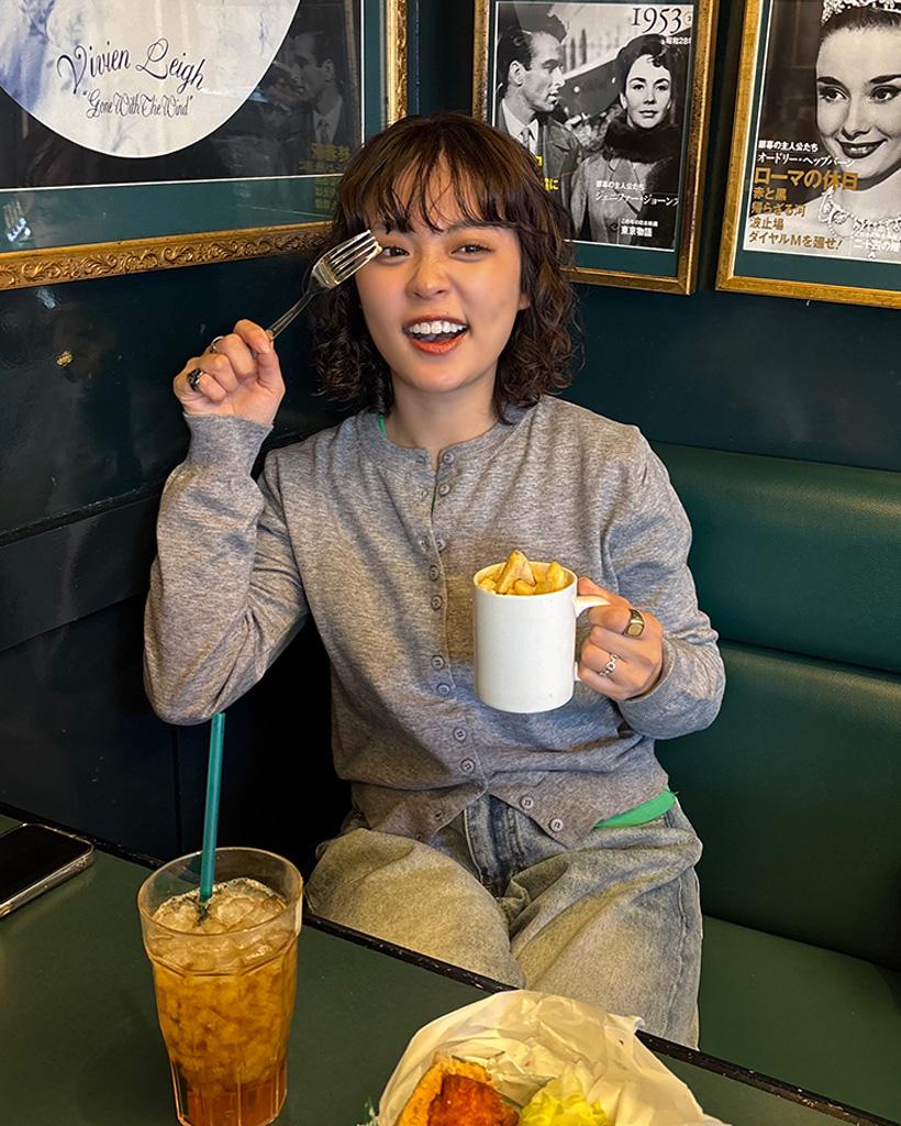 ツーボタンシンプルカーディガン