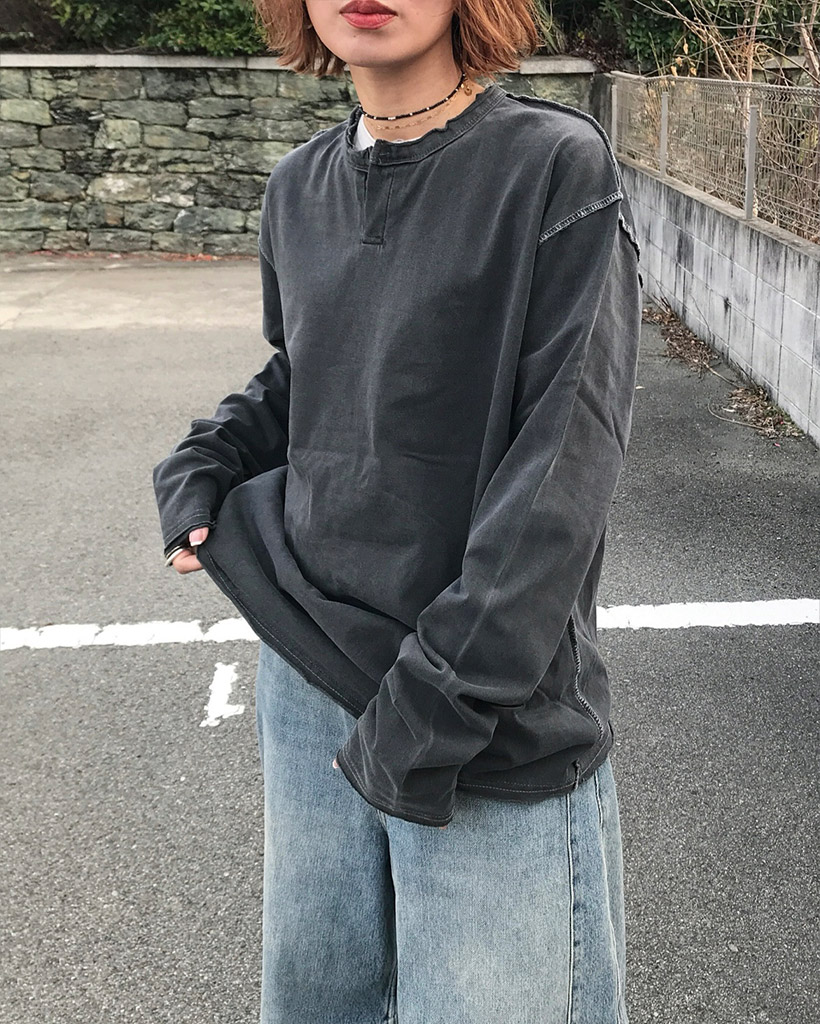 ピグメントヘンリーネックロングTシャツ