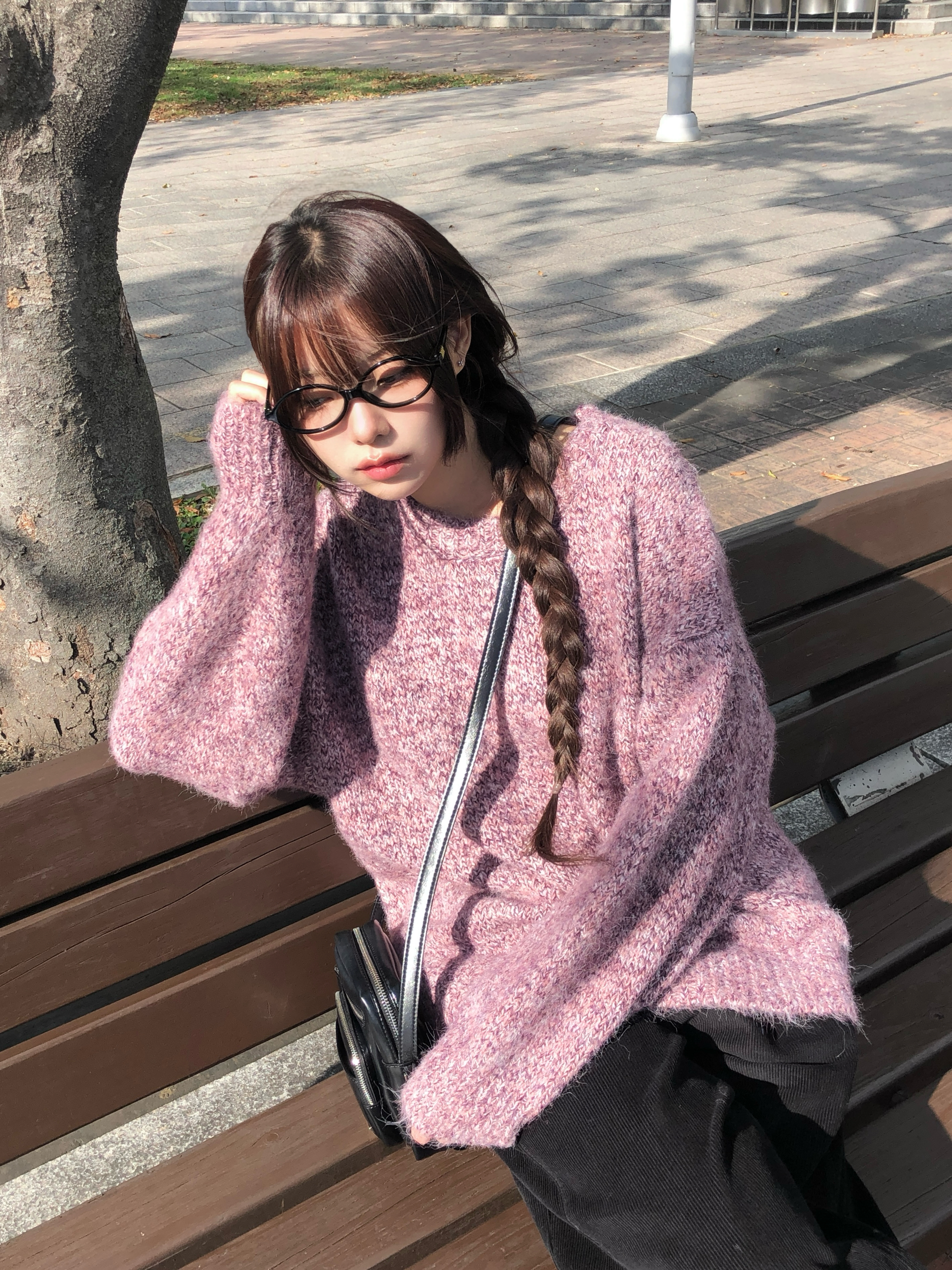 ミックス調ぼかしラウンドネックルーズニット