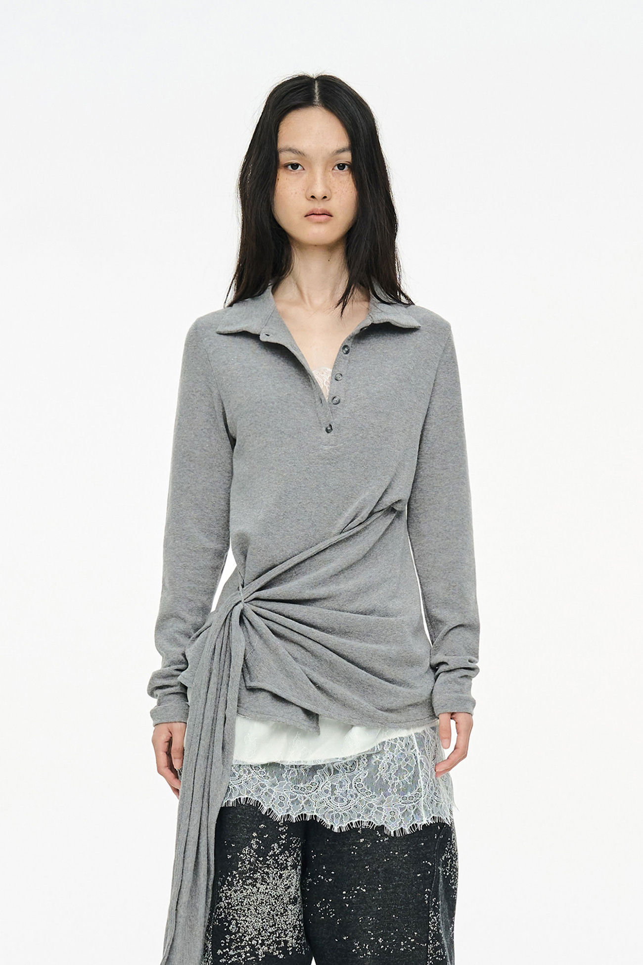 TWIST BUTTON TOP / GRAY