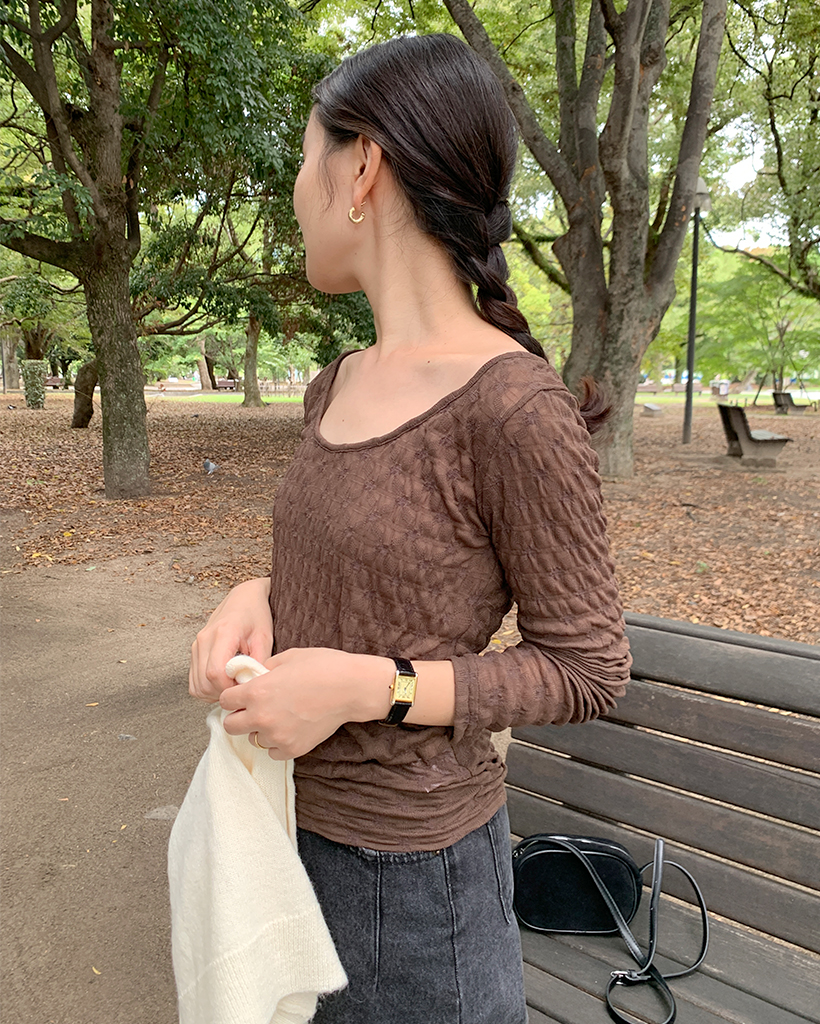 レースシースルーラウンドTシャツ