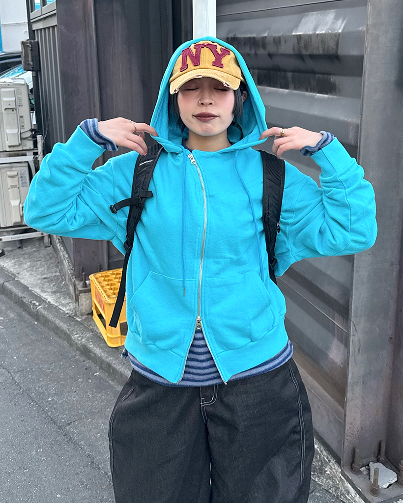 カーブドフードジップアップ