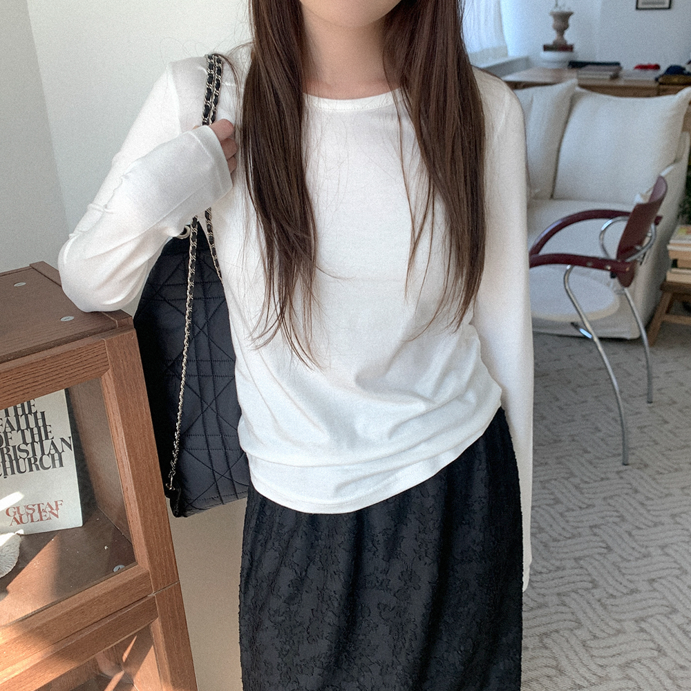 クルーネックロングスリーブTシャツ