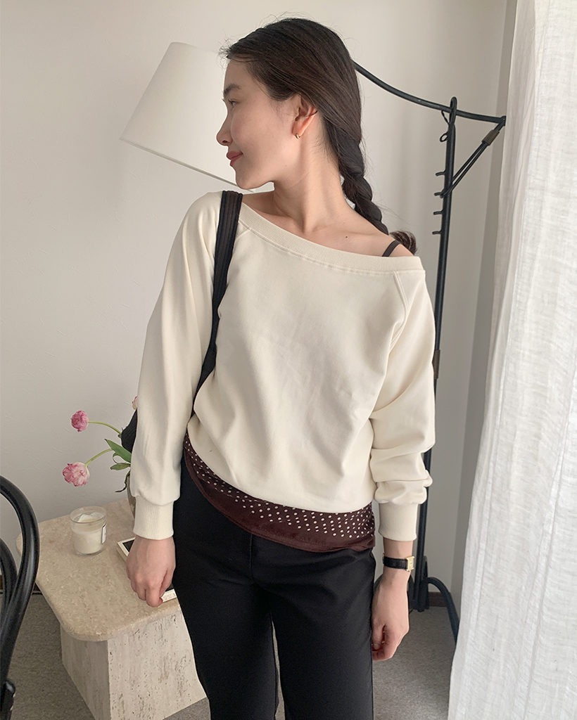 ラグランオフショルダースウェットシャツ