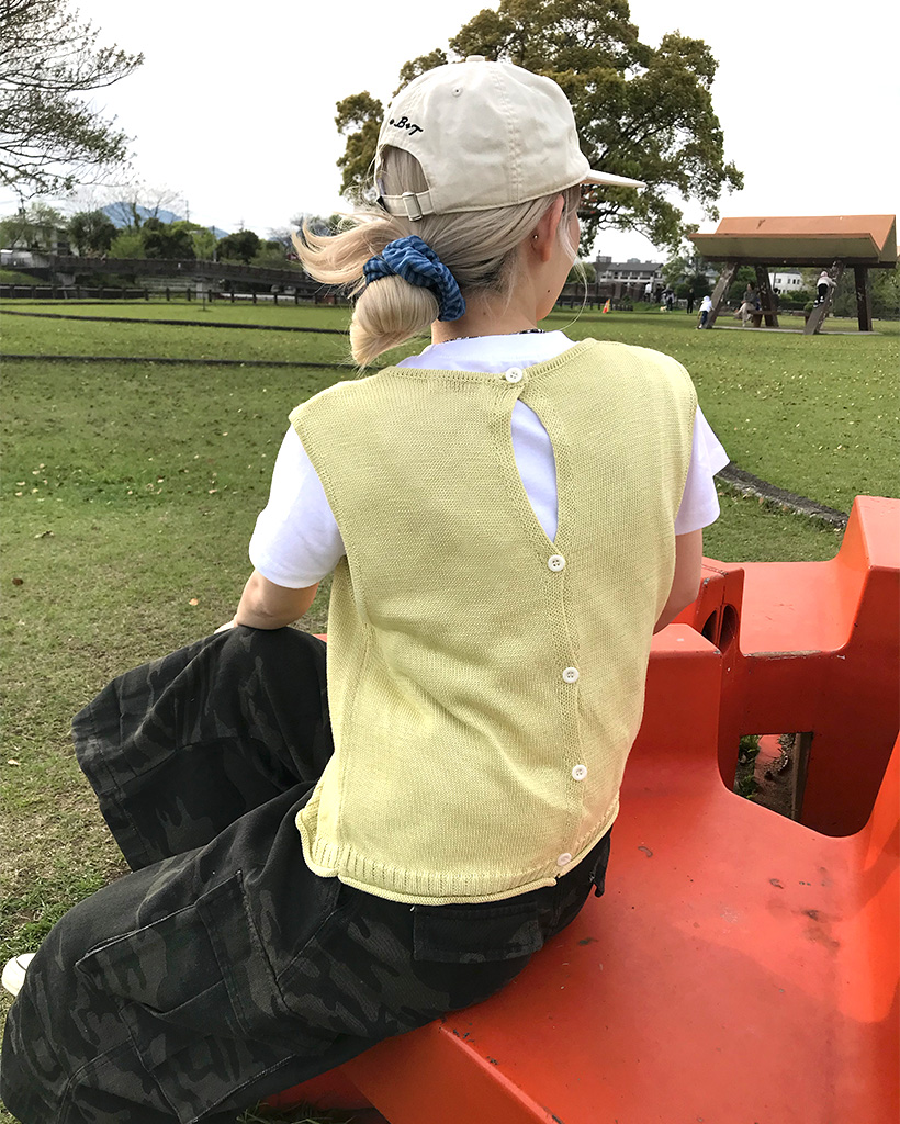 バックボタンベスト