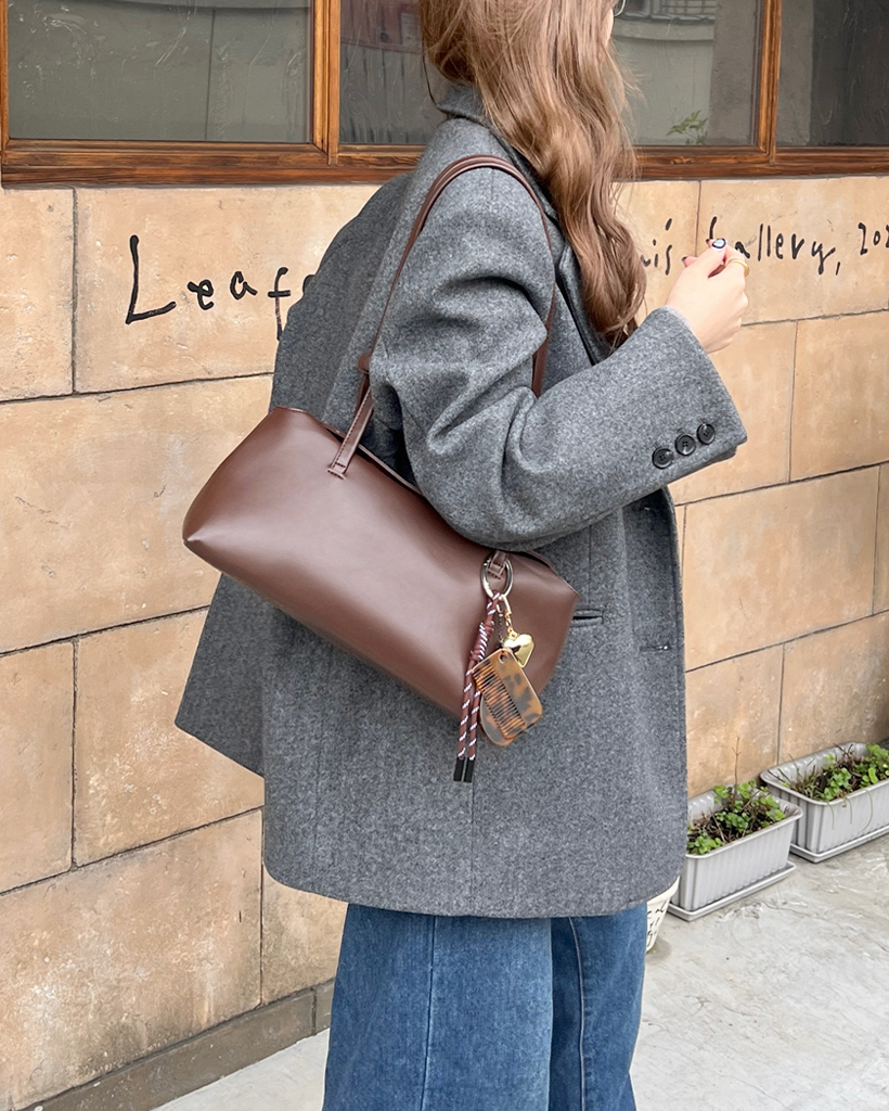 シンプルボールドスクエアバッグ