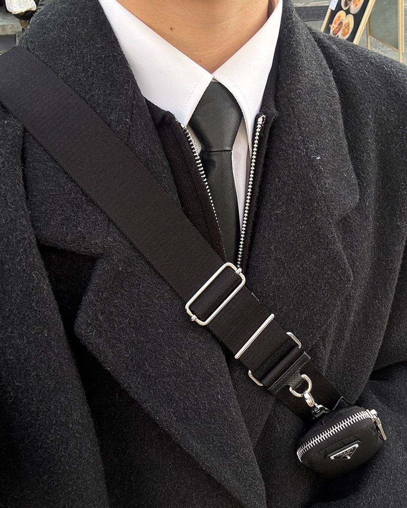 レザーネクタイ