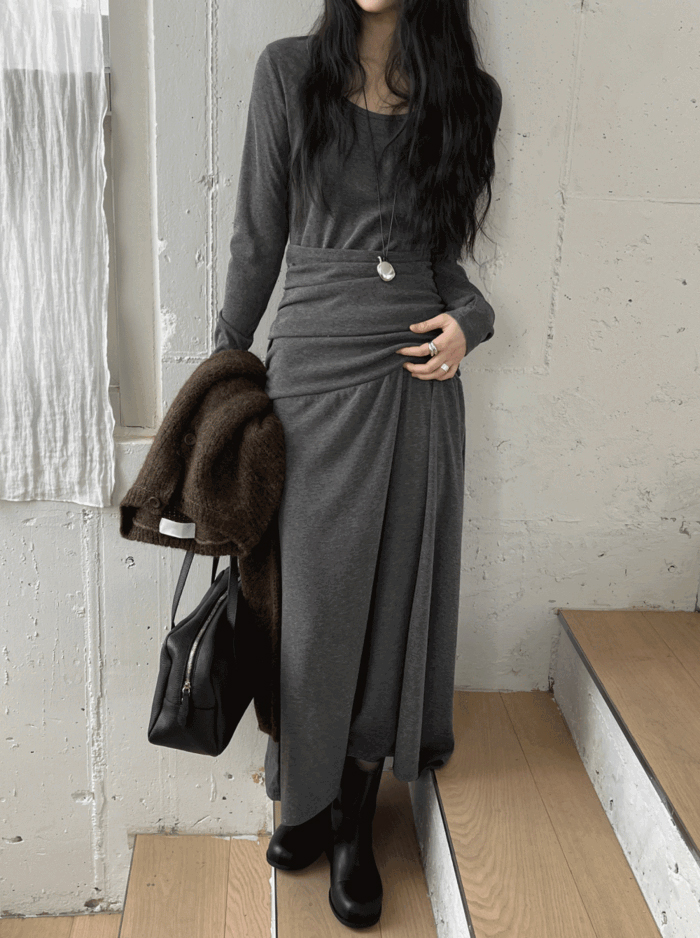 ドレープロングワンピース