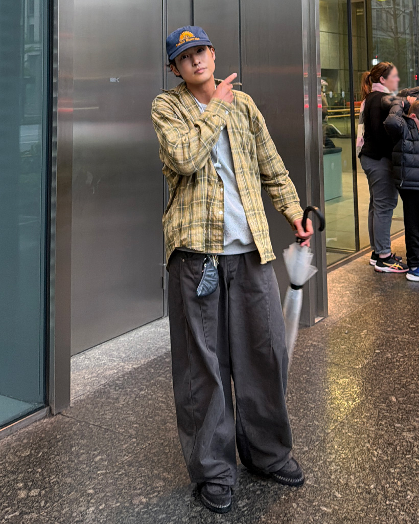 リベットカーブドデニムパンツ