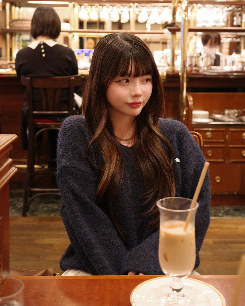 Vネックオーバーサイズニット