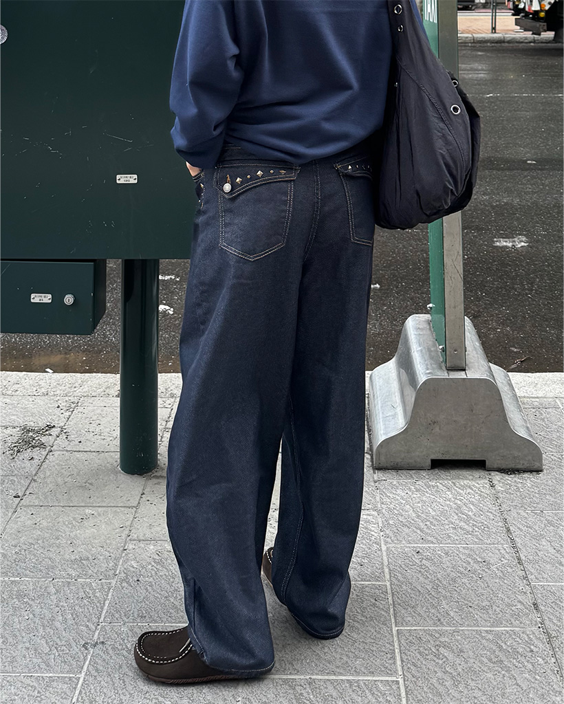 スタッズポケット バルーンデニムパンツ