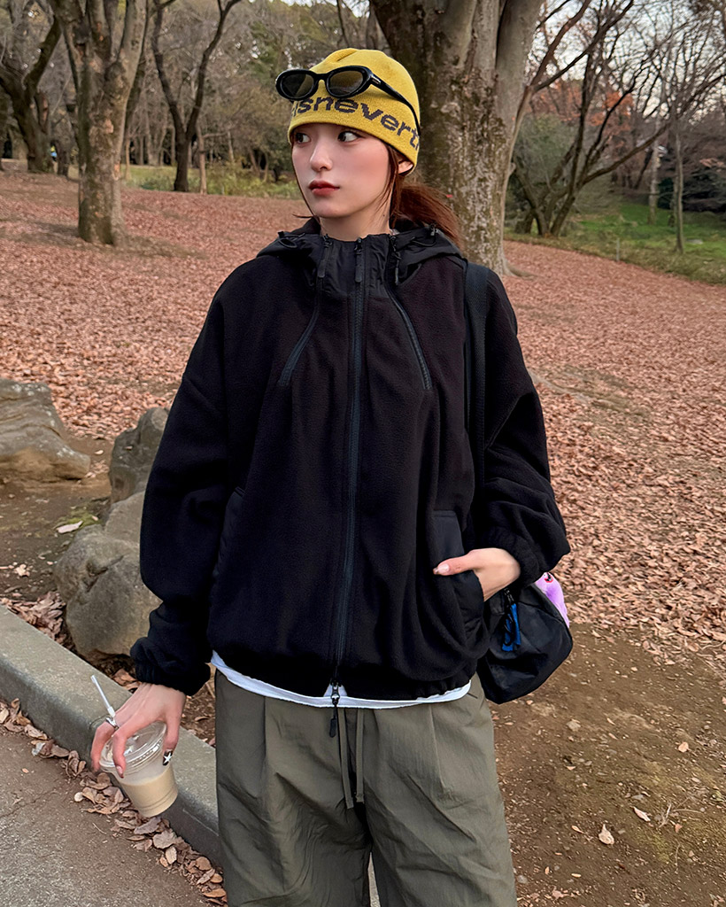 クロップドフリースフードパーカー