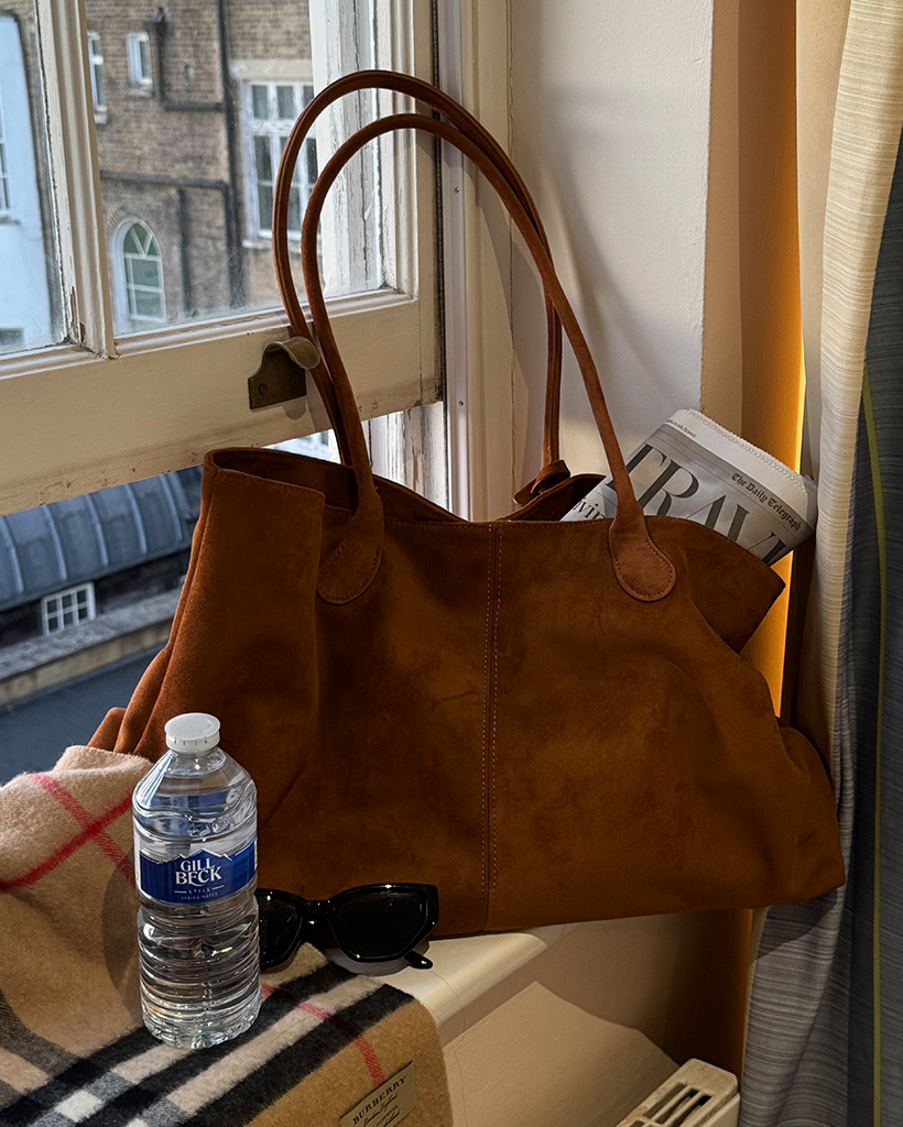 スエードビッグショルダーバッグ | ファッション通販サイト NUGU