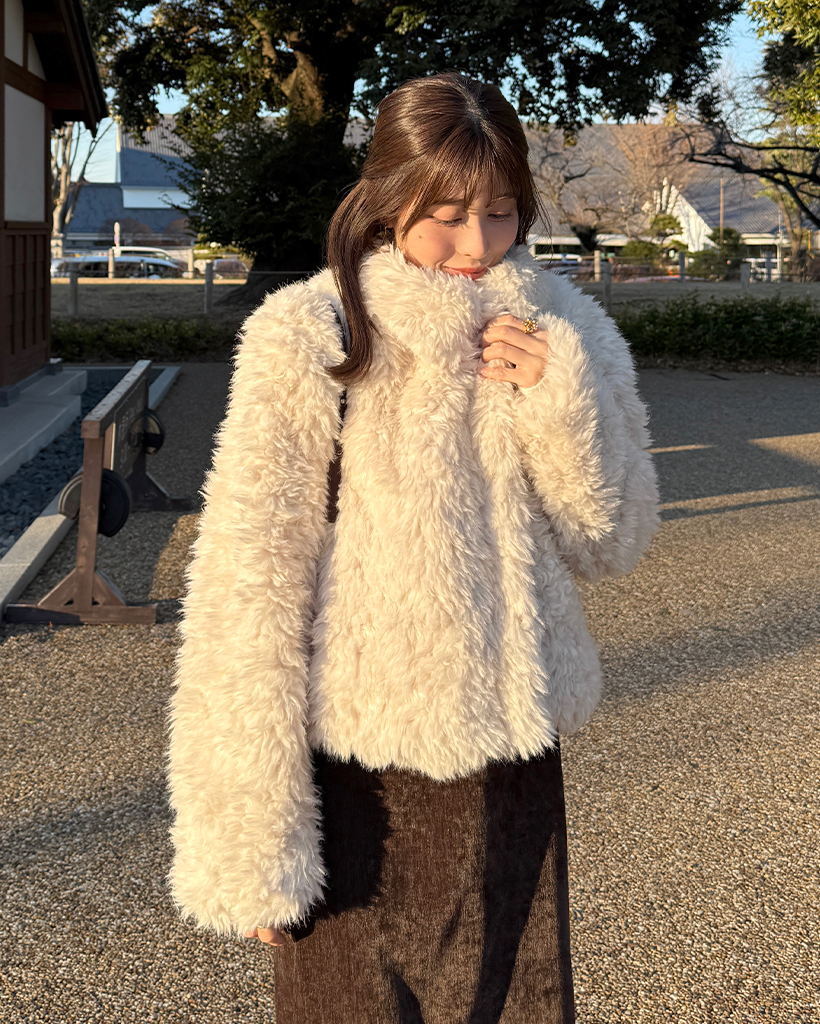 フェイクファーカラーショートジャケット