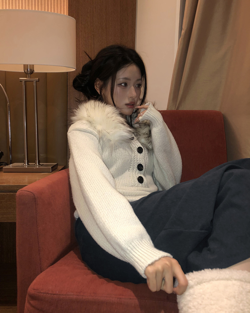 ファーボタンフードニット