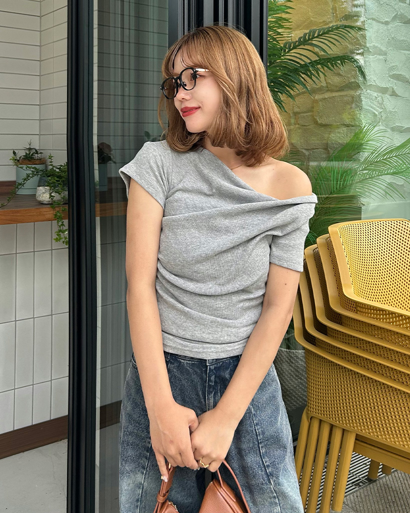 アンバランスドレープ半袖Tシャツ