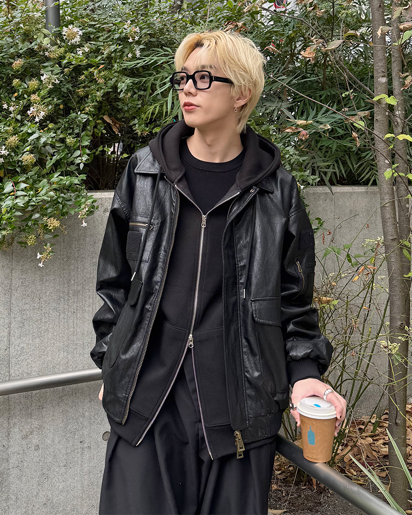 (ユニセックス)2WAYレザーカラージャンパー