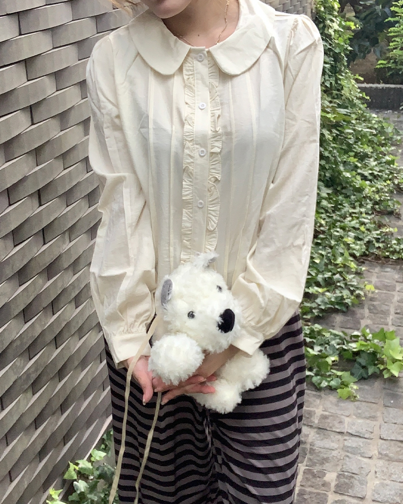 フリルピンタックブラウス