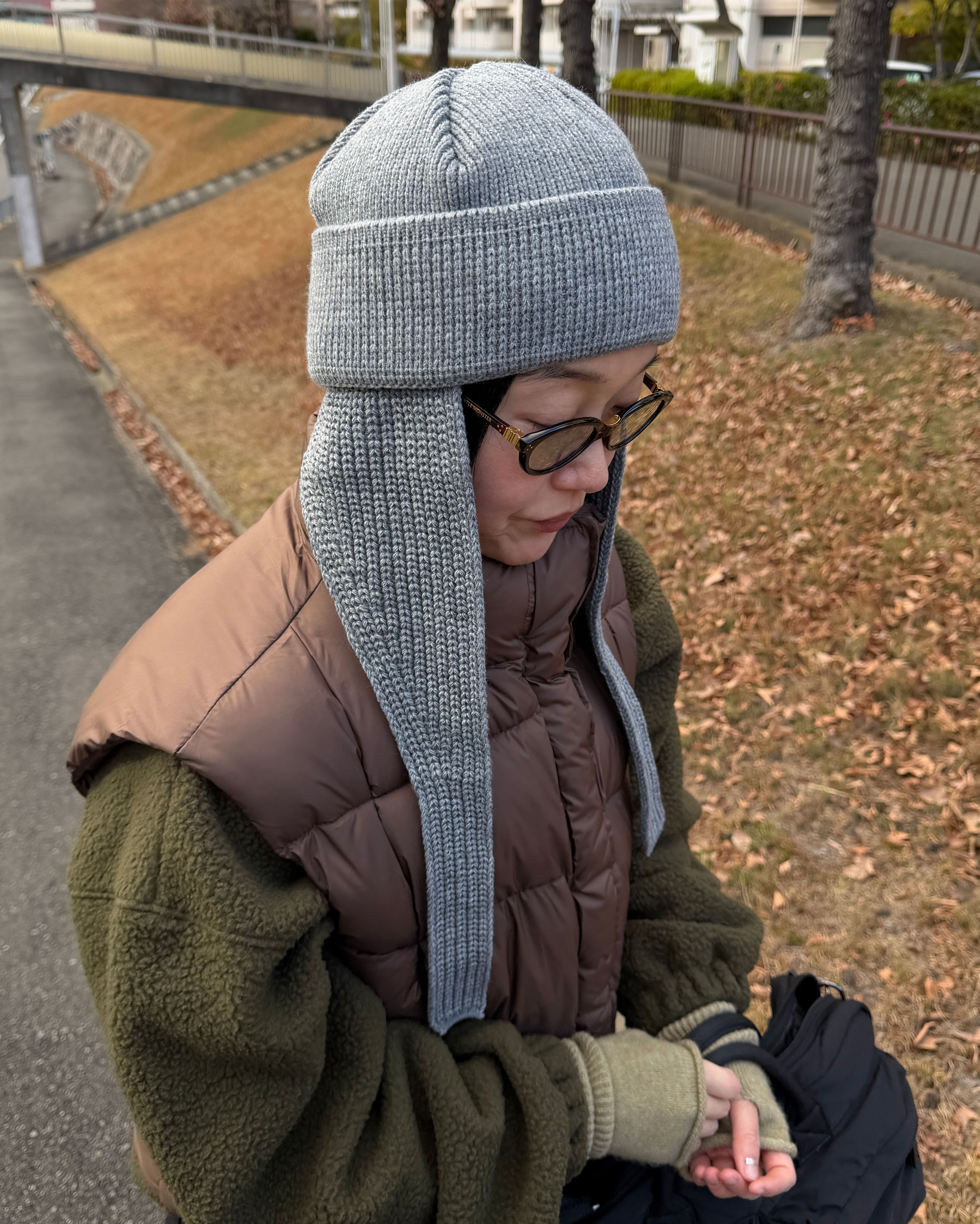 イヤーフラップニットビーニー