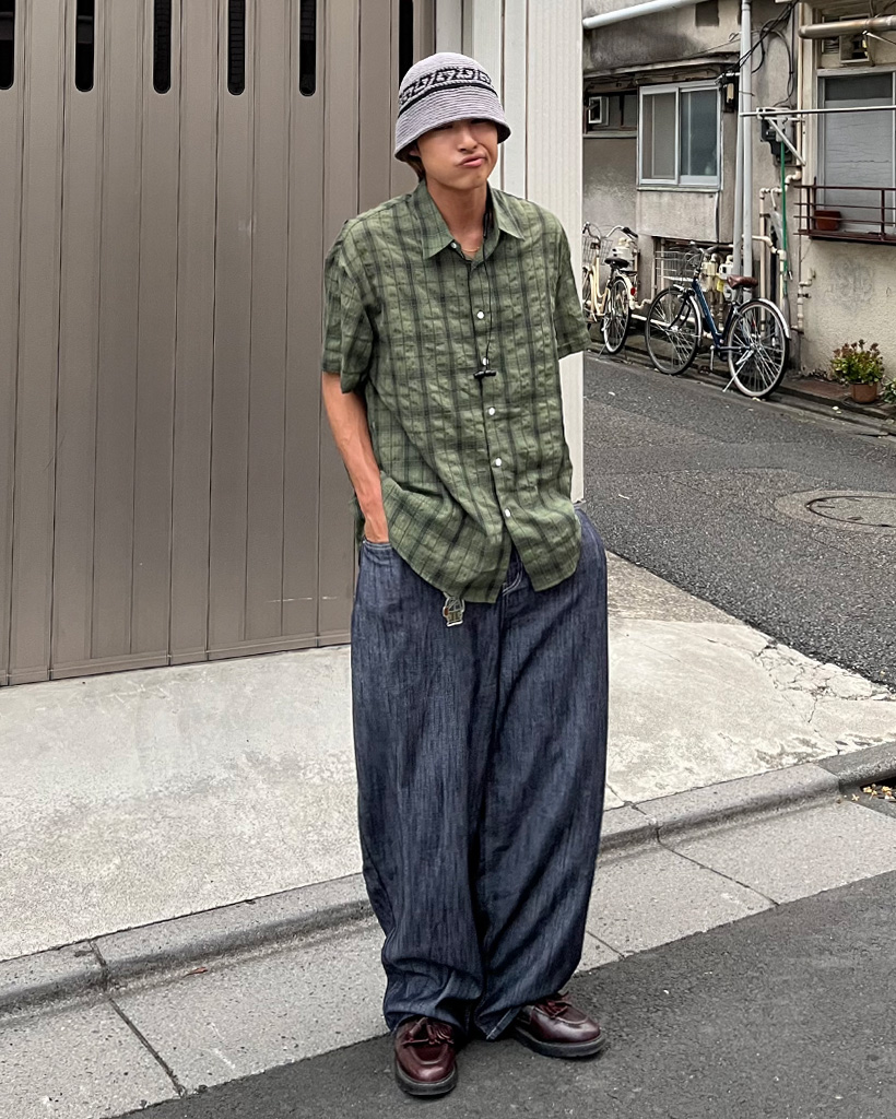 FACETASM Vネックフリンジデニム　インディゴ　フレイドヘム　ユニセックス FACETASM Vネックフリンジデニム インディゴ フレイドヘム ユニ