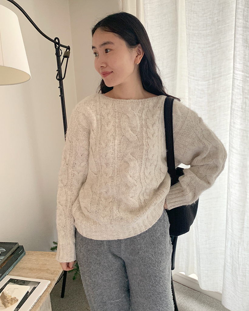 ボートネックツイストニット