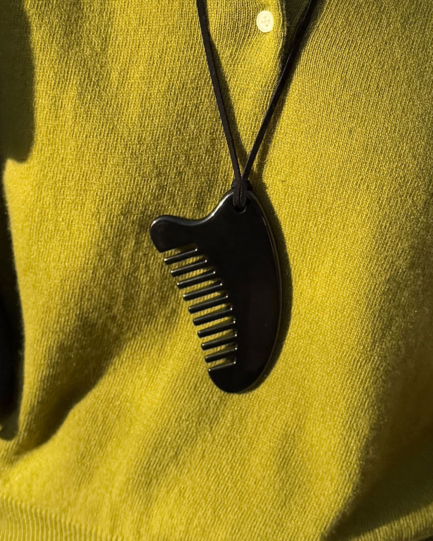 コームネックレス