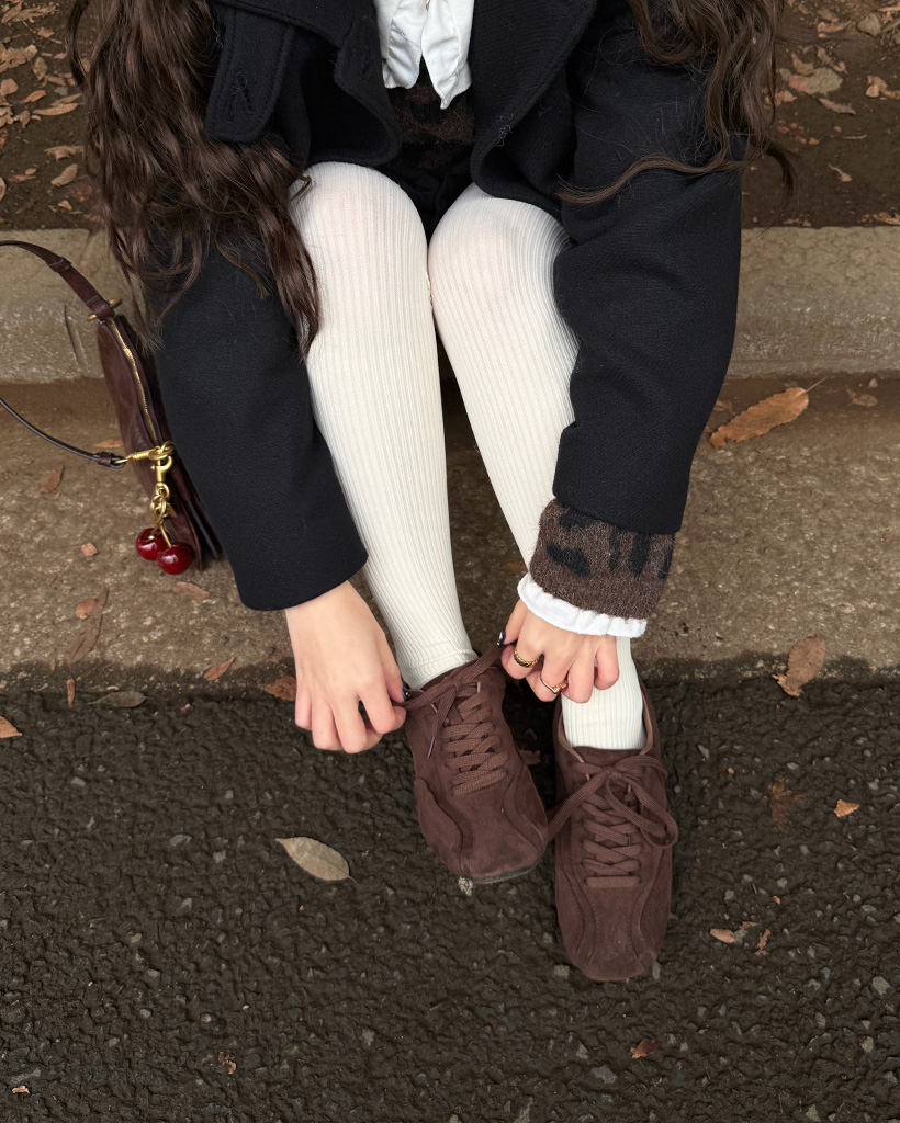 スエードスニーカー