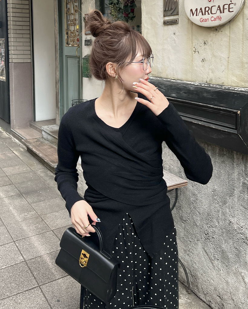 ラップポイントスリムフィットニット