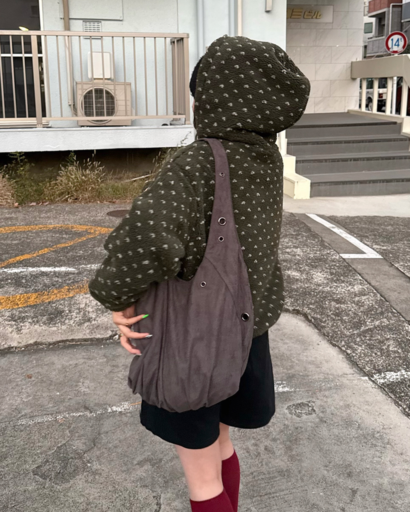 アイレットスエードショルダーバッグ