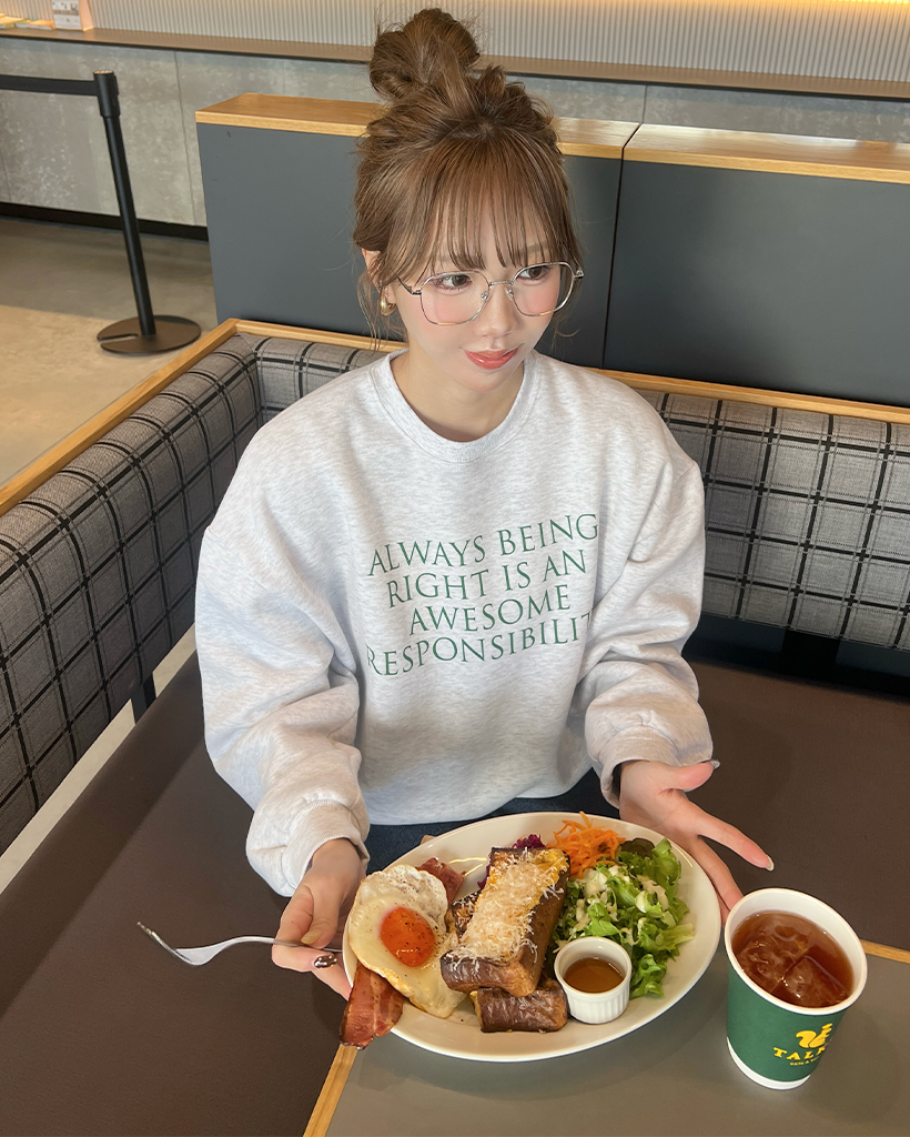 オーサムレタリングスウェットシャツ