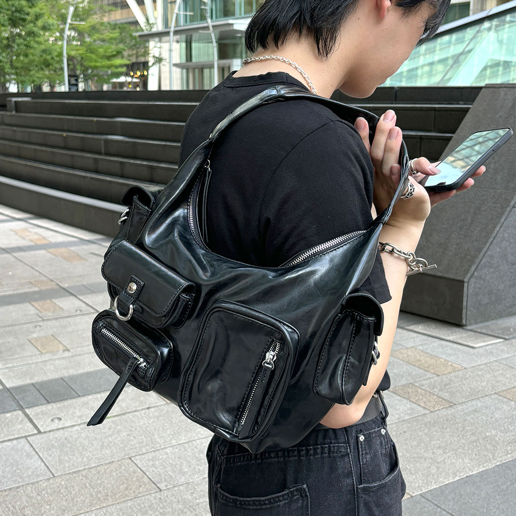 [秋再入荷]マルチポケットショルダーバッグ
