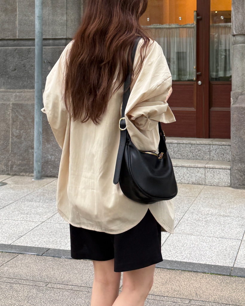 レザーホーボーショルダーバッグ