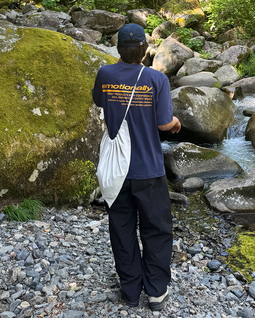 バックレタリングTシャツ