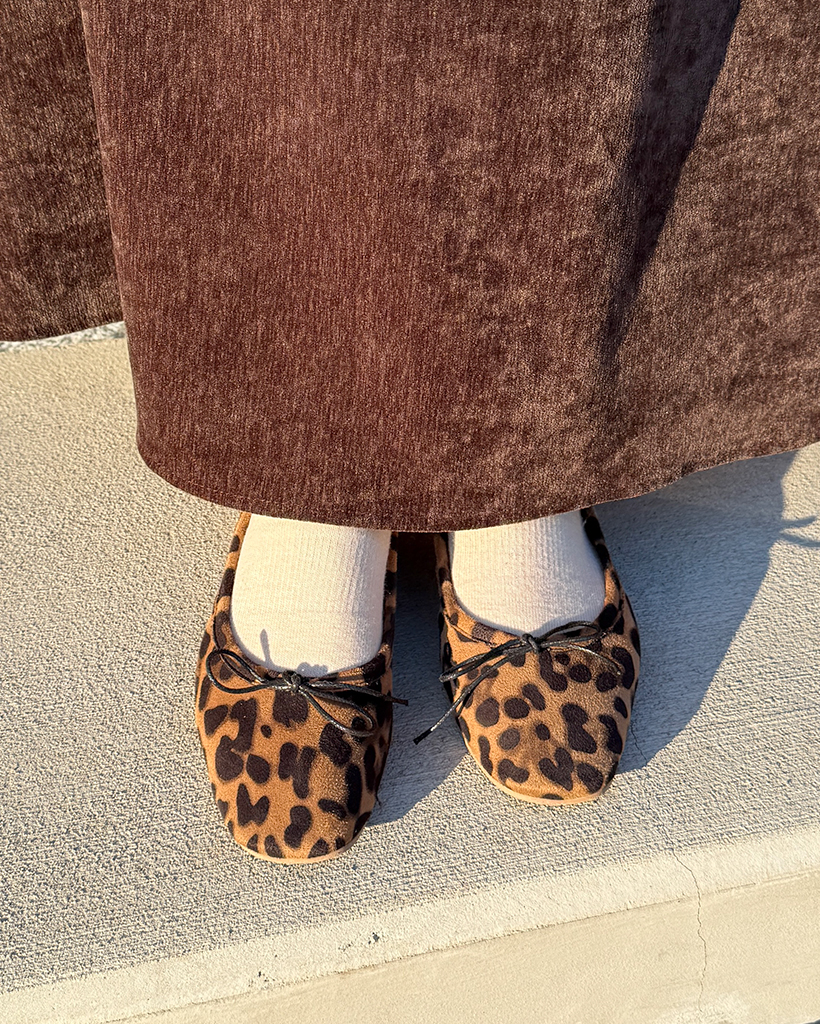 スエードフラットシューズ