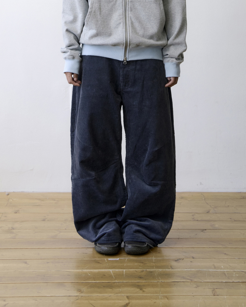 TCM mini logo corduroy pants (navy)