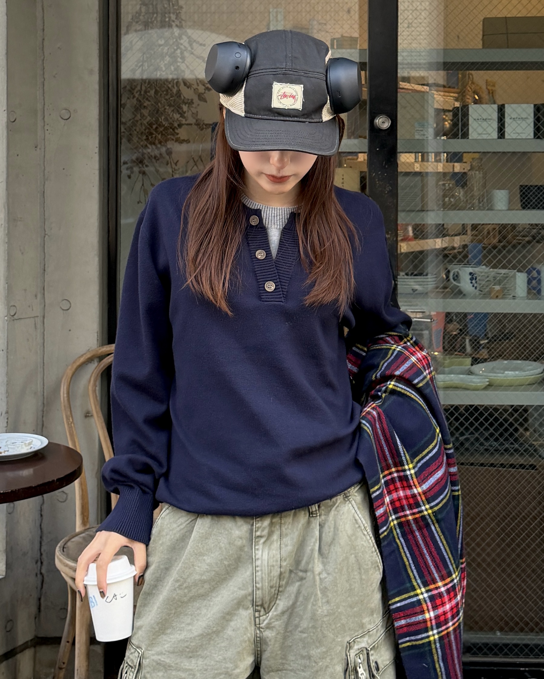 ヘンリーネックニット