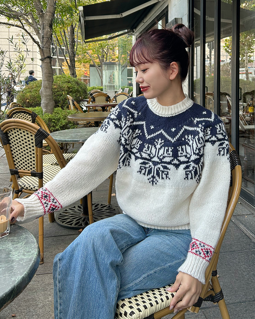 正規品 VALENTINO ホワイトセーター 長袖　ノルディック 正規品 VALENTINO ホワイトセーター 長袖ノルディック