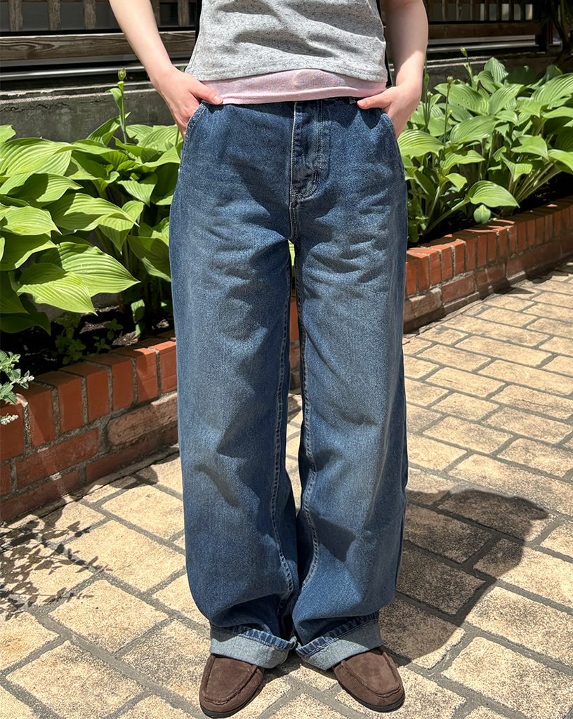 セミワイドストレートデニムパンツ