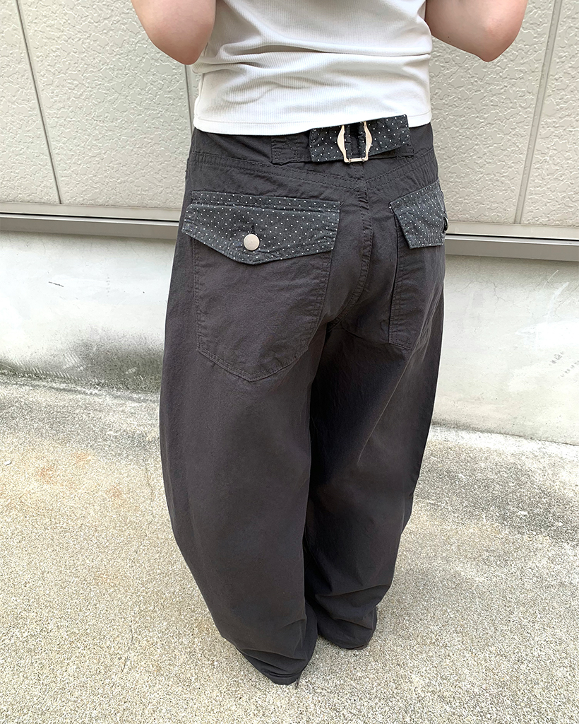 バックポケットドットワイドパンツ
